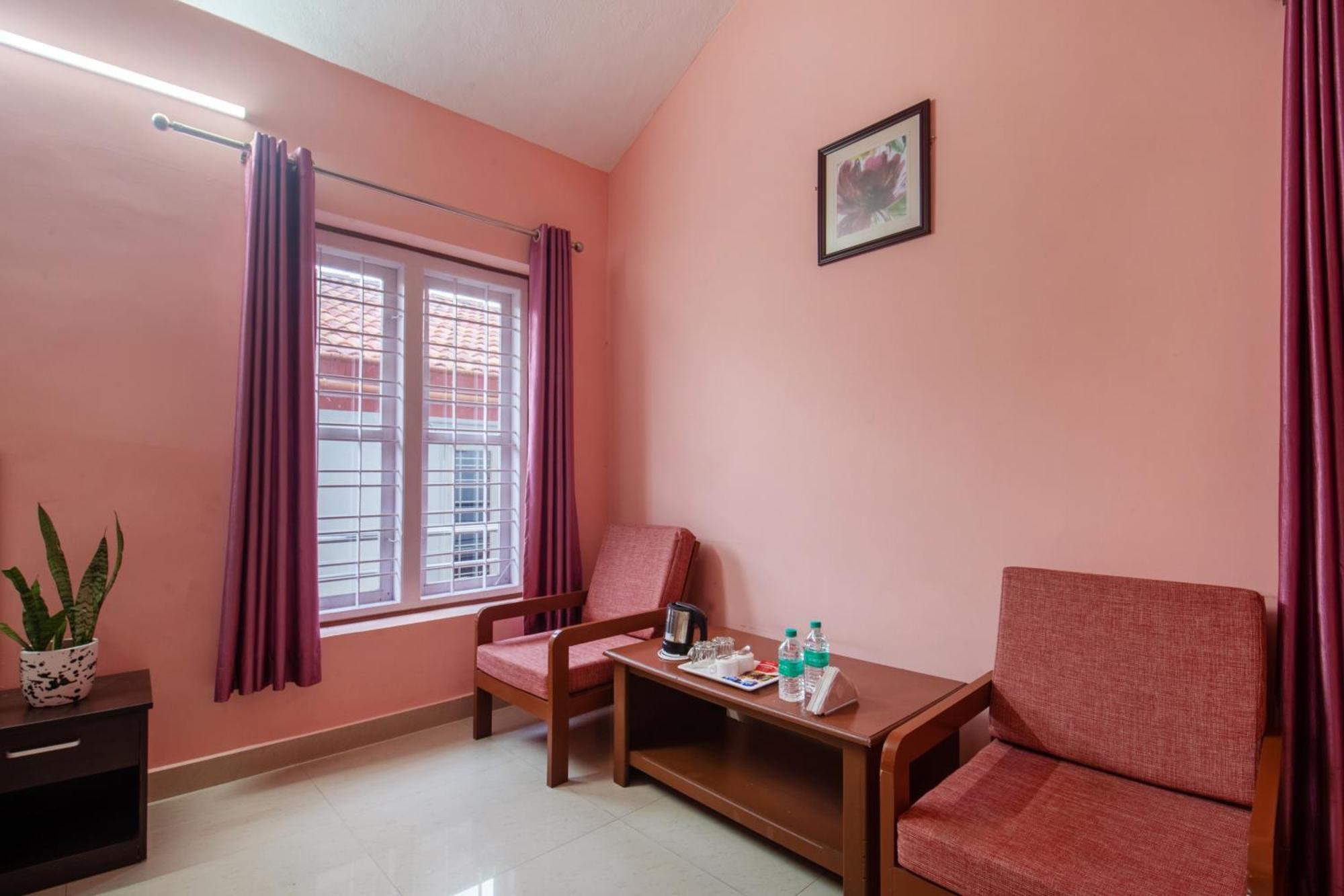 Treebo Yajna Comforts Madikeri Exterior photo