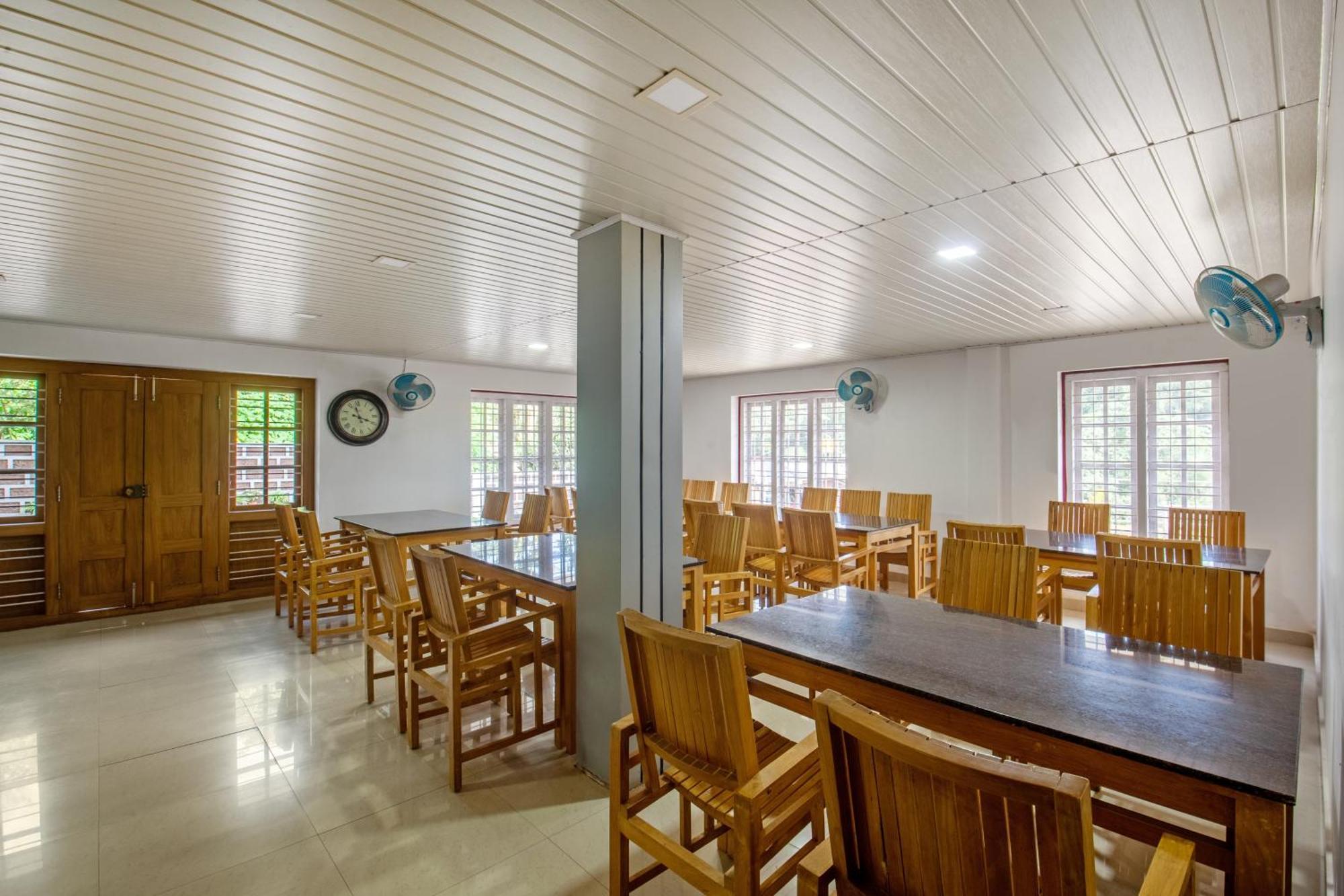 Treebo Yajna Comforts Madikeri Exterior photo